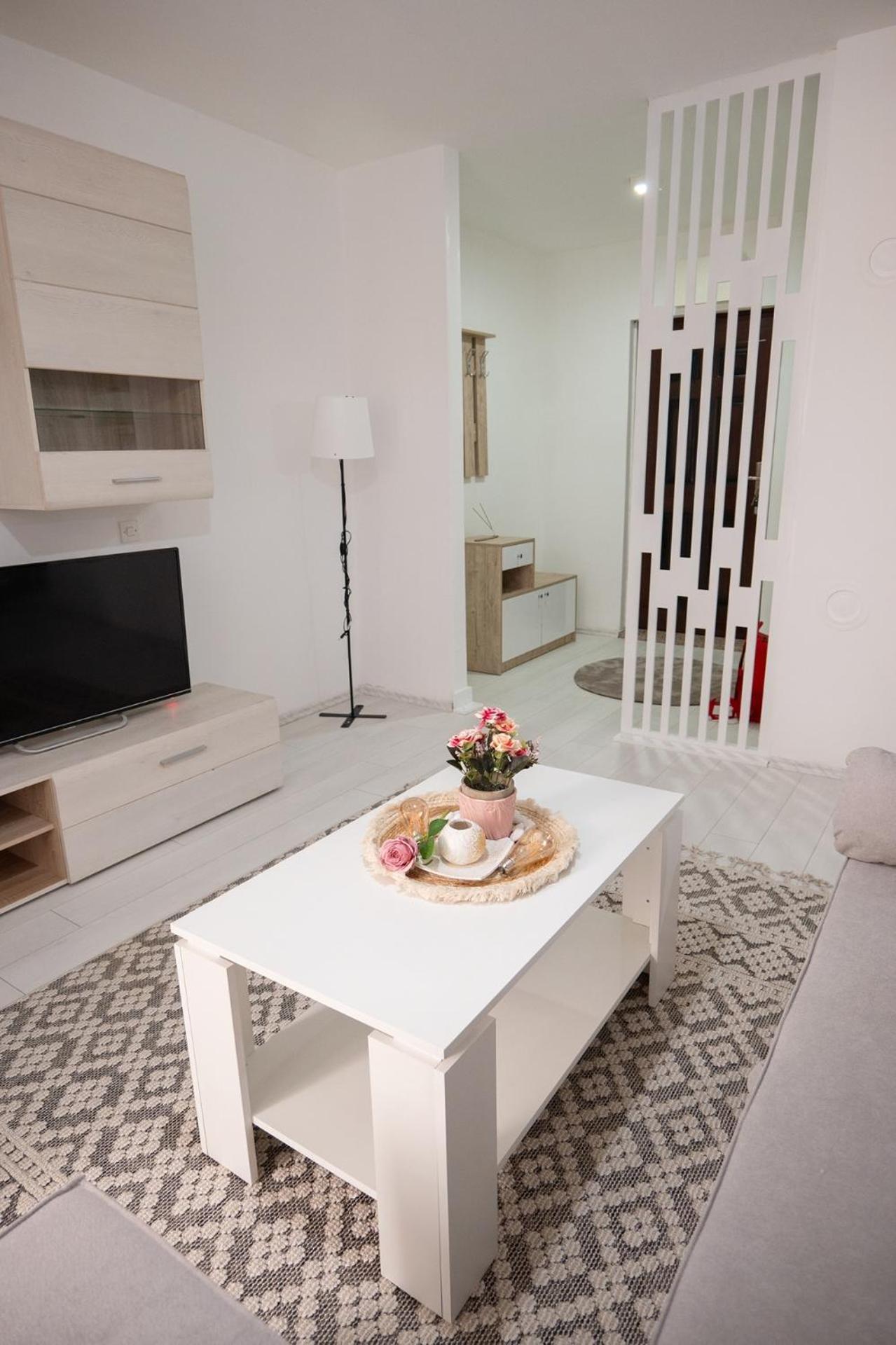 Grandeur Home Apartment Mostar - Free Parking Buitenkant foto